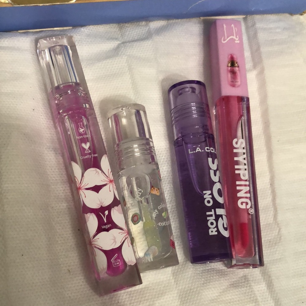 Makeup Brush Set & Lip Glosses bundle 5 items NWT - Picture 3 of 6